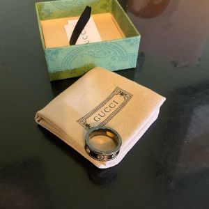 Gucci ring Sz 8